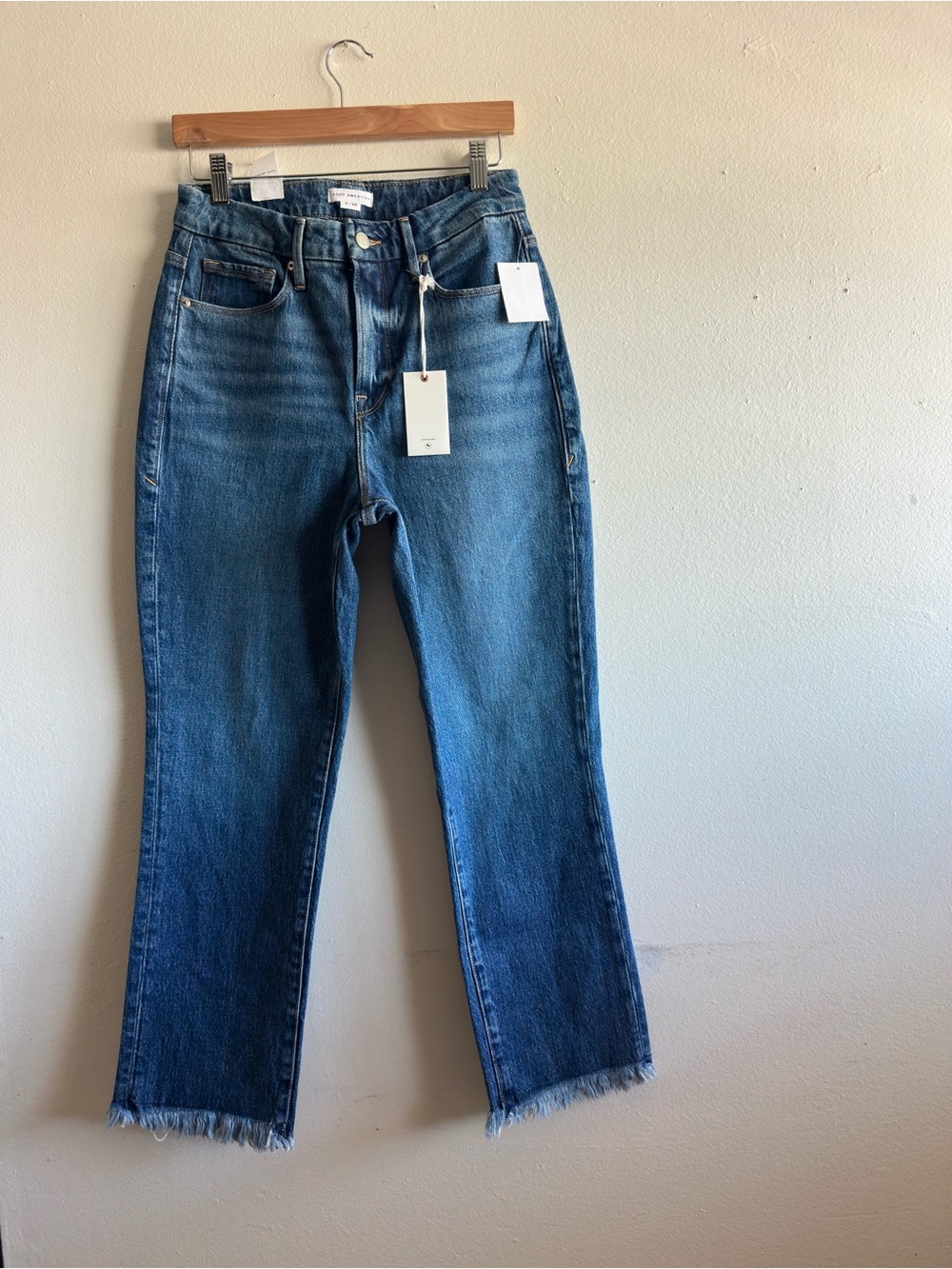 Good American Good boy Straight-Leg High-Rise Jean Frayed Hem Size 2/26 NWT